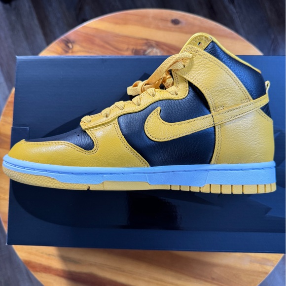 Wu-Tang Nike Dunk Hi Retro PRM - Picture 3 of 6
